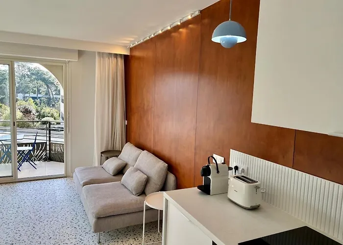 Chiberta, A Pied, Piscine Et Golf, 4 Pers * Anglet